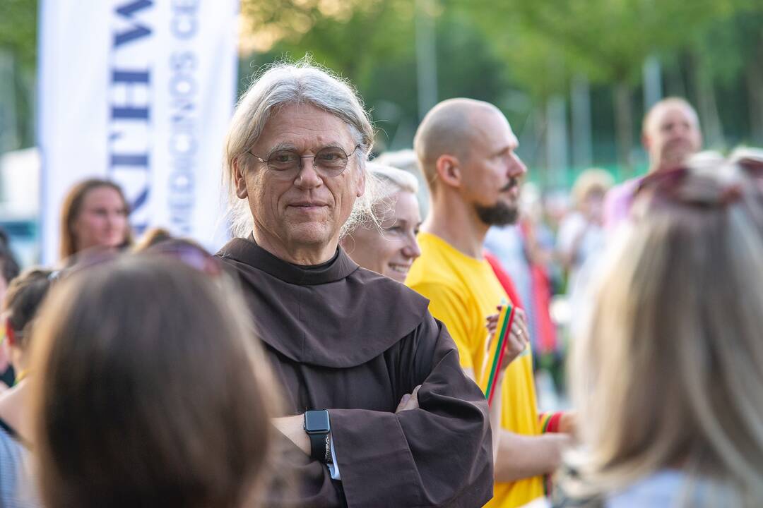 Šv. Magdalenos naktis – vėžio pakirstoms moterims atminti