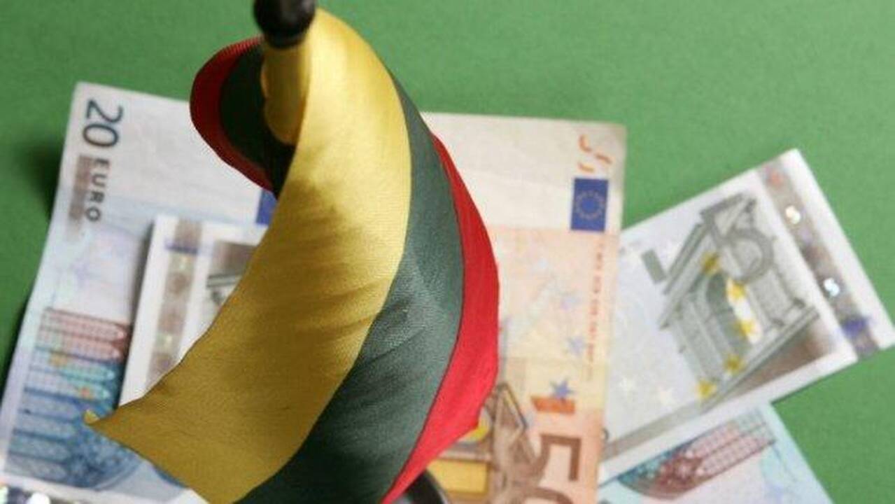 Lietuva rengiasi įsivesti eurą