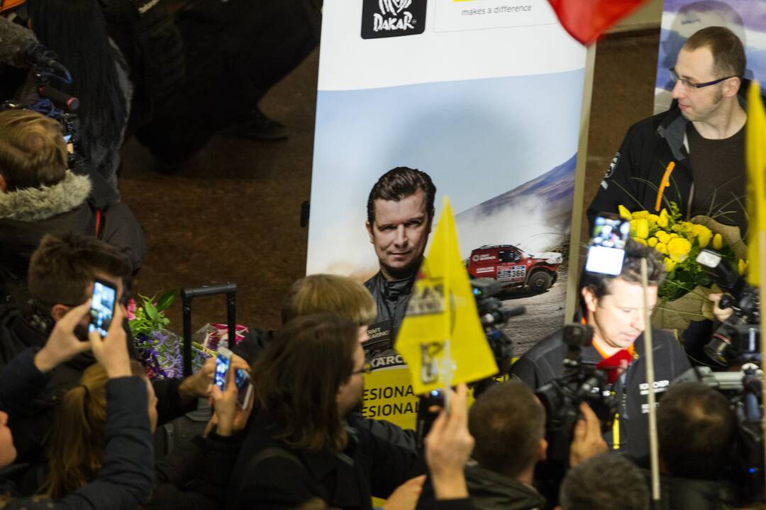 A. Juknevičiaus sutikimas Vilniaus oro uoste