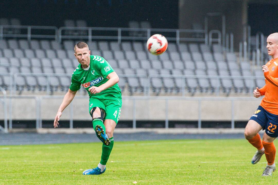 Pažadas: nors vestuvės įvyko vasarą, į povestuvinę kelionę futbolininkas su žmona Grėte galėjo leistis tik po varžybų sezono.