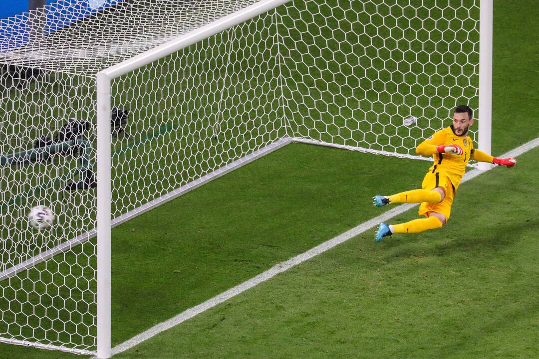 Europos futbolo čempionatas: Portugalija–Prancūzija 2:2
