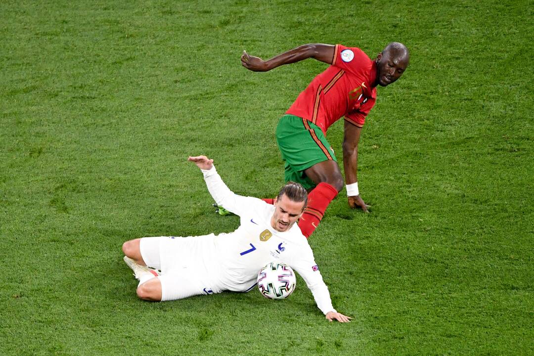 Europos futbolo čempionatas: Portugalija–Prancūzija 2:2