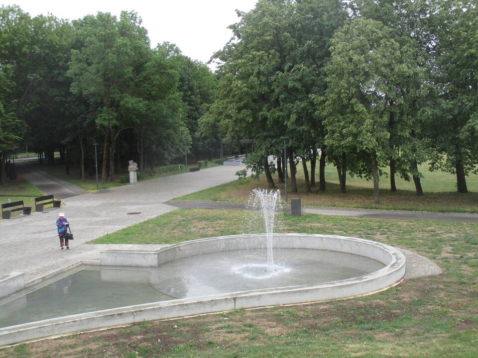 Paleistas Draugystės parko fontanas