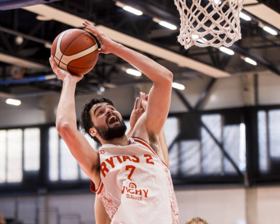 Lukas Valantinas