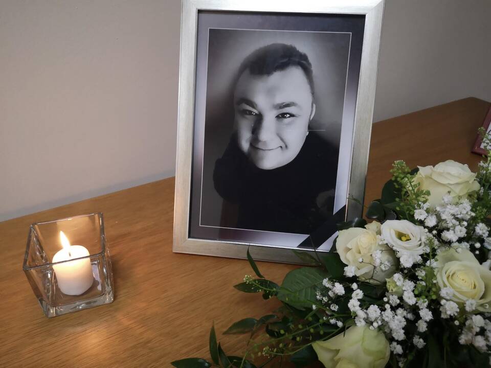 Dainininko E. Ostapenko laidotuvės