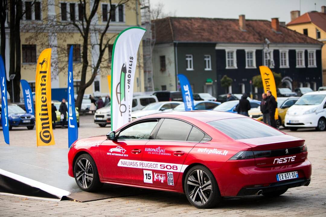 Geriausiu automobiliu išrinktas „Peugeot 508“  