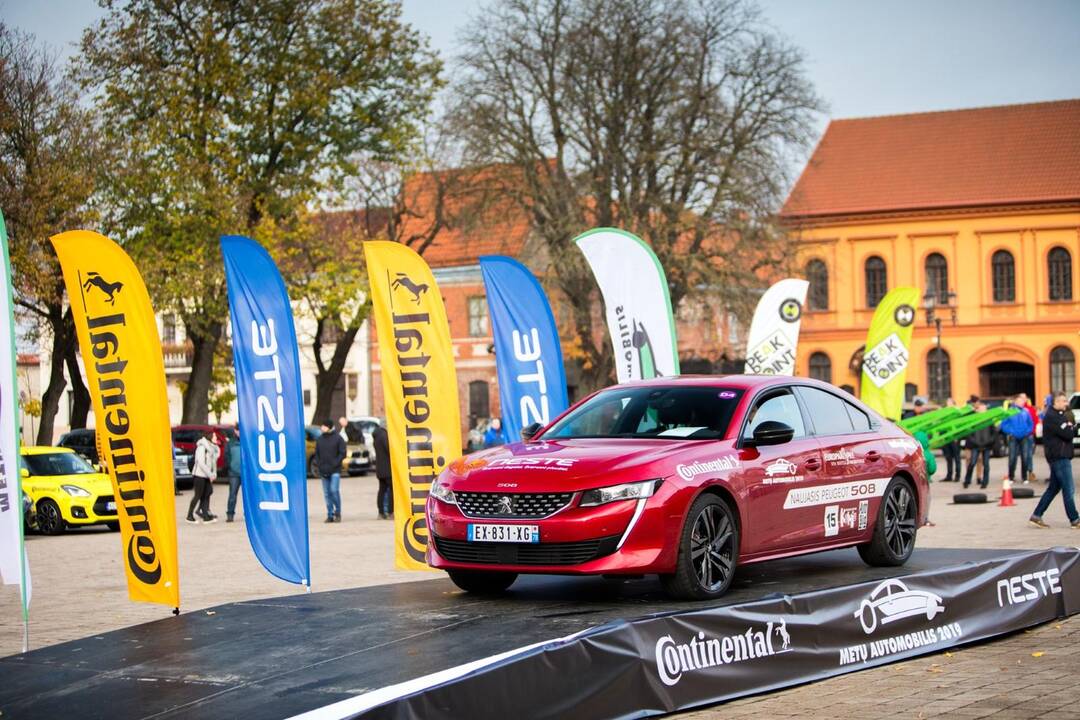 Geriausiu automobiliu išrinktas „Peugeot 508“  