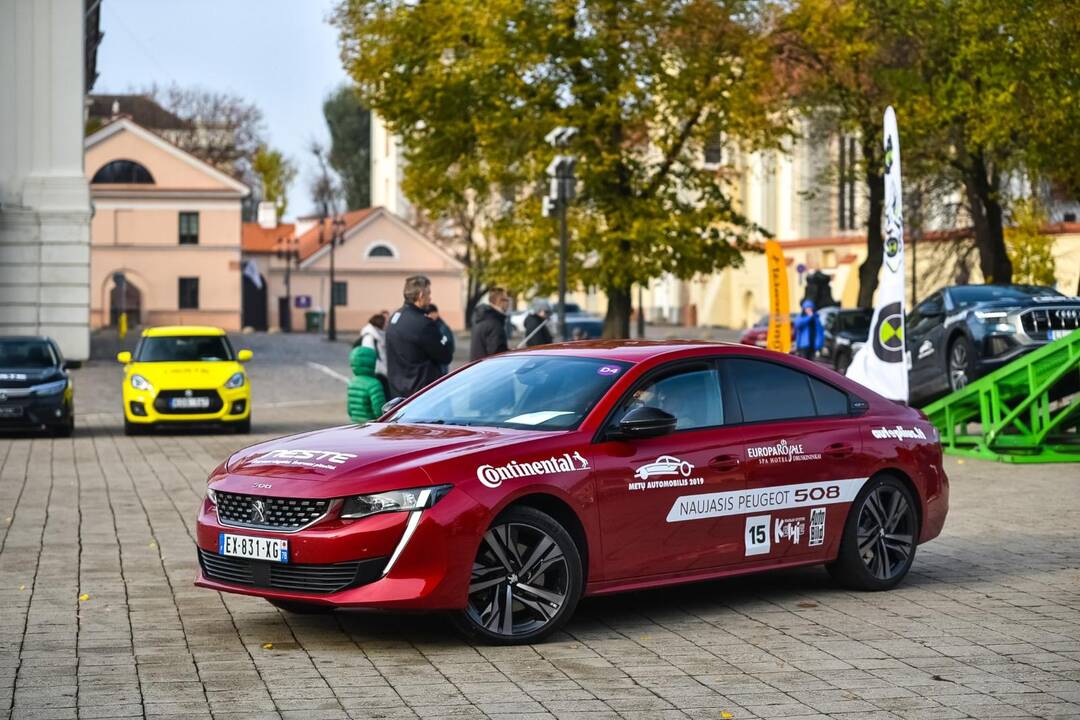 Geriausiu automobiliu išrinktas „Peugeot 508“  