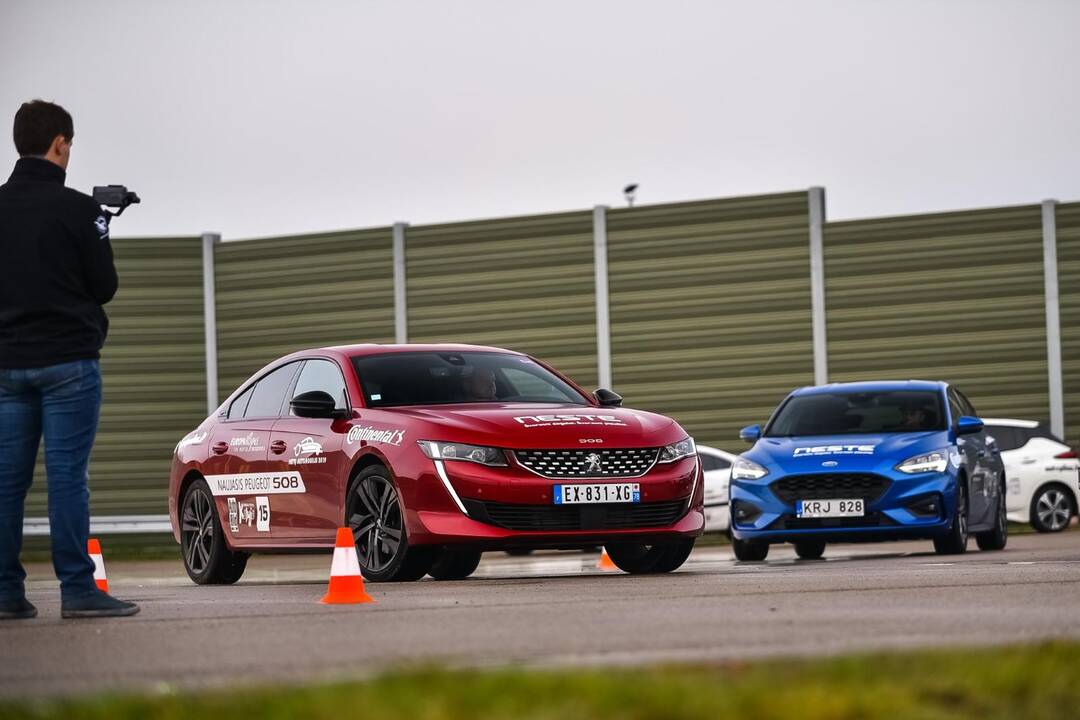 Geriausiu automobiliu išrinktas „Peugeot 508“  