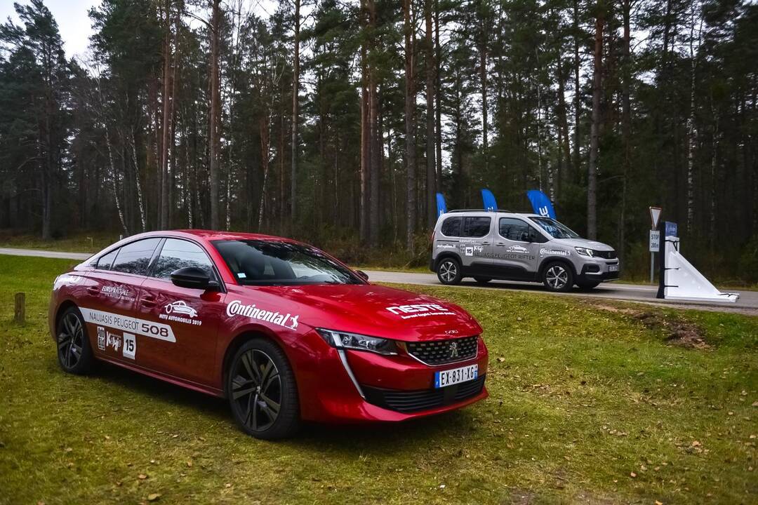 Geriausiu automobiliu išrinktas „Peugeot 508“  