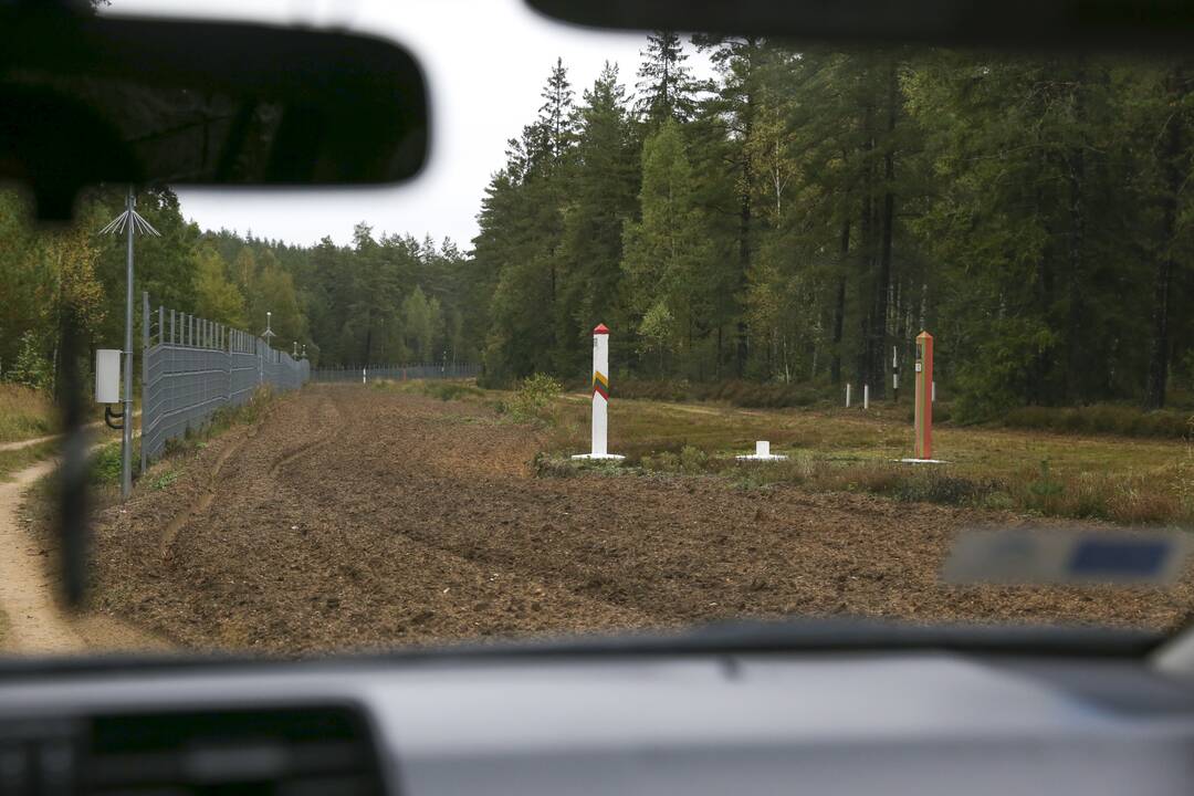 Praėjusią parą pasieniečiai prie sienos su Baltarusija apgręžė 16 migrantų