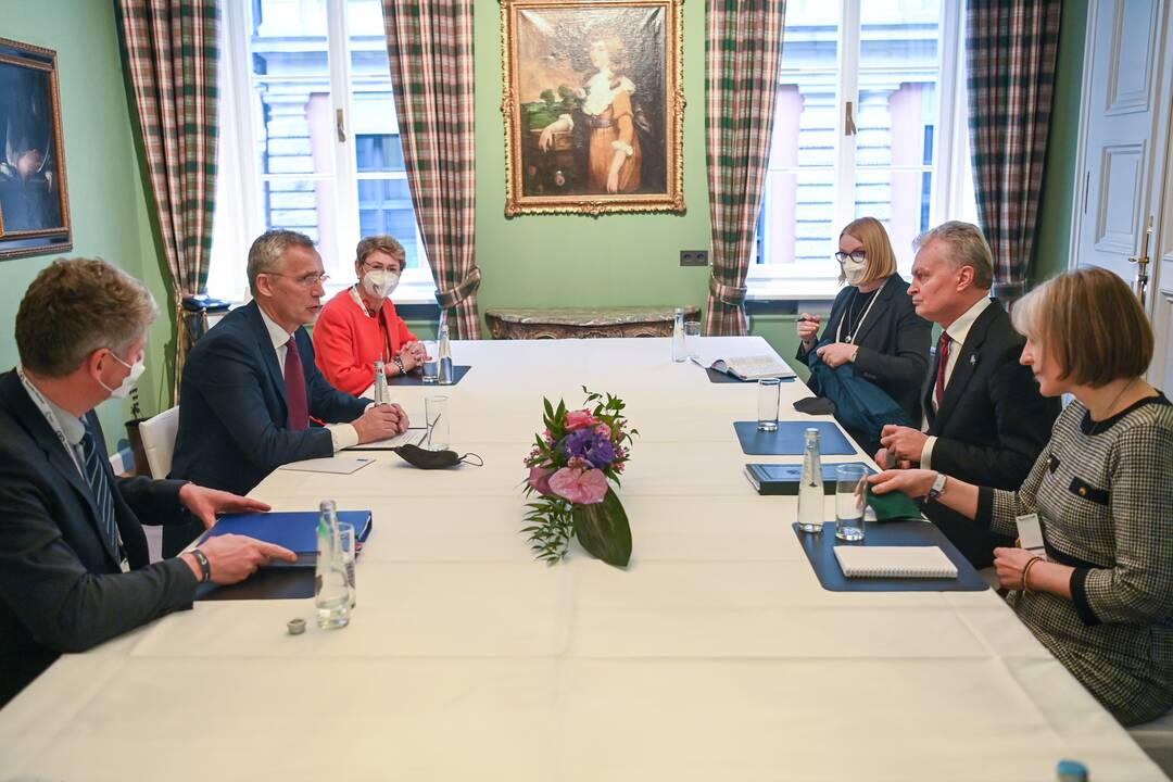 Jensas Stoltenbergas ir Gitanas Nausėda