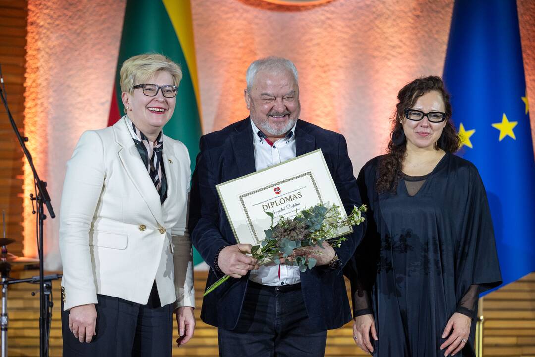 Vyriausybėje pagerbti kultūros ir meno premijų laureatai