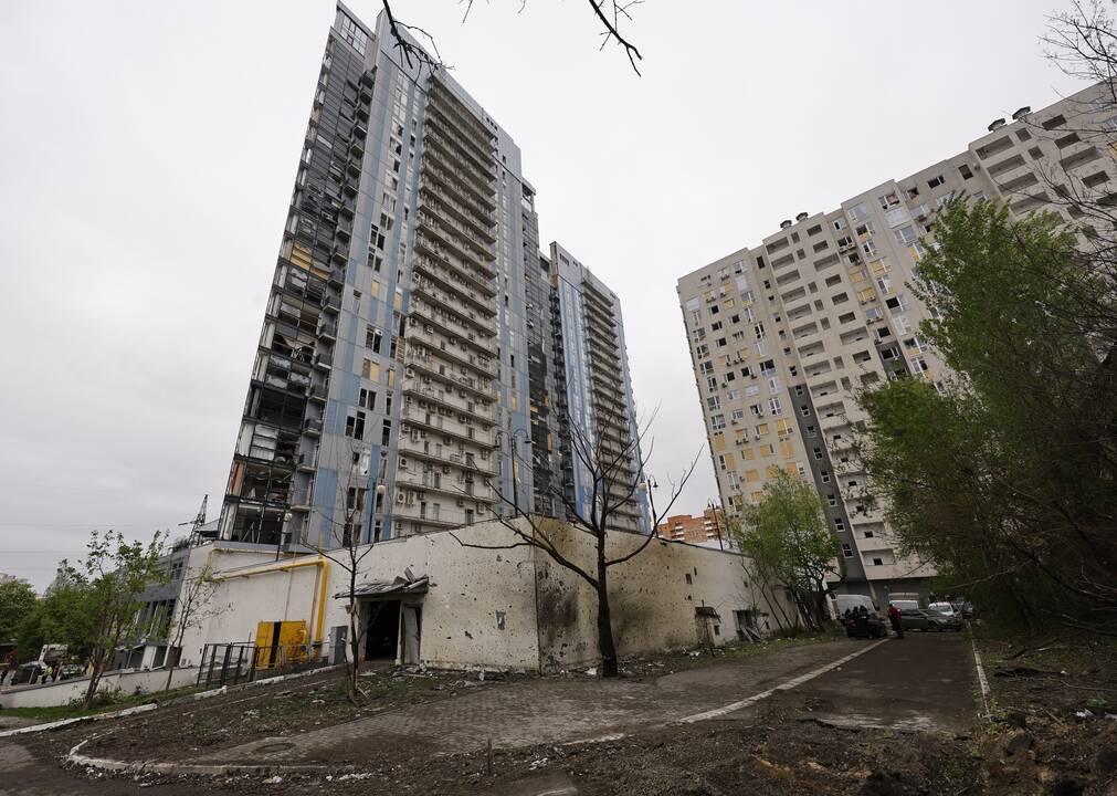 Charkive rusai smogė daugiaaukščiam gyvenamajam namui