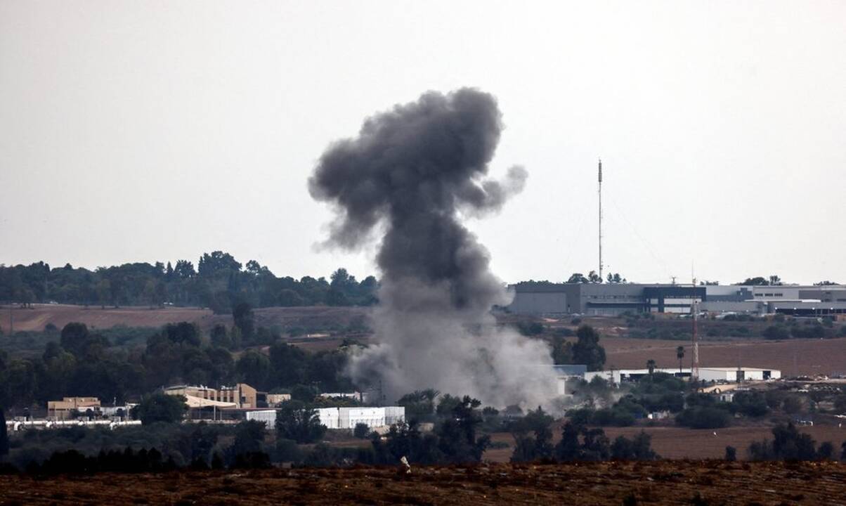 Izraelyje per „Hamas“ puolimą žuvusių žmonių skaičius viršijo 800