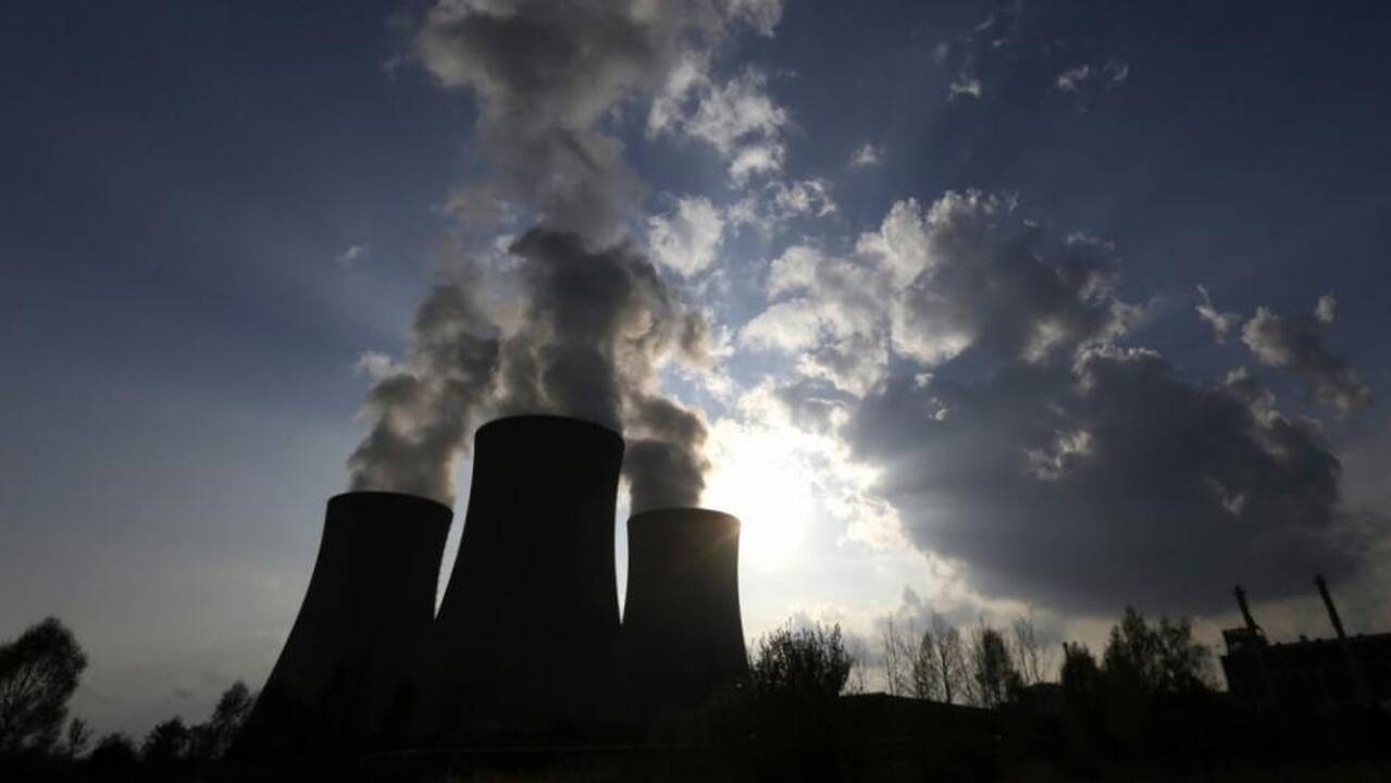 Mokslininkai siūlo neįsileisti elektros iš Astravo AE