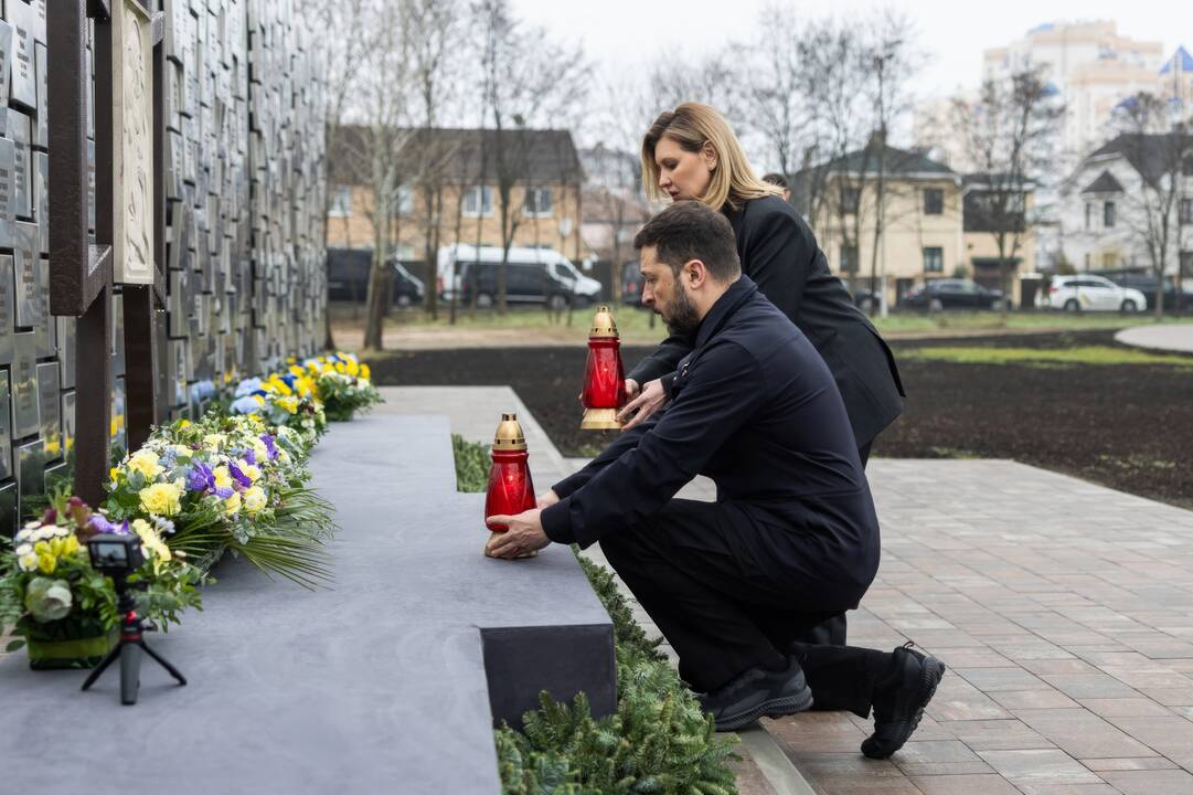Praėjus 3 metams po žudynių Bučoje Zelenskis ragina Europą vienytis už Ukrainą