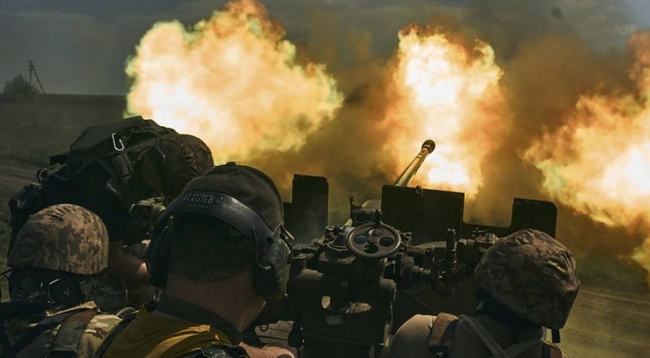 Ukrainos žvalgyba: Rusija planuoja per metus pagaminti beveik 3 milijonus artilerijos sviedinių