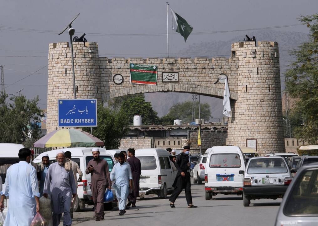 Pakistanas