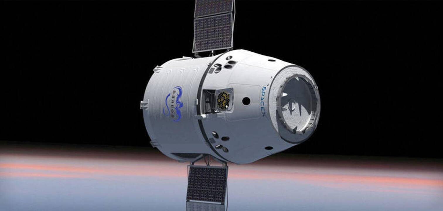 Į Žemę sugrįžo bendrovės „SpaceX“ krovininė kapsulė