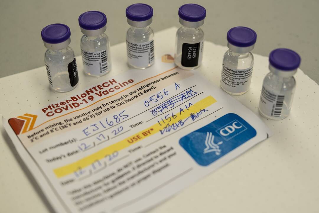 JAV leido stiprinančiąja „Biontech“/“Pfizer“ vakcinos doze skiepyti vyresnius nei 12 metų vaikus