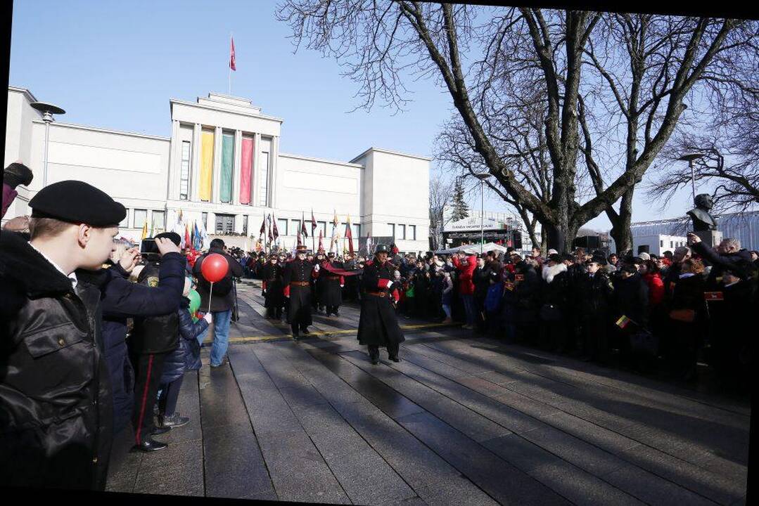 Iškilmingas šventinės dienos minėjimas Vienybės aikštėje