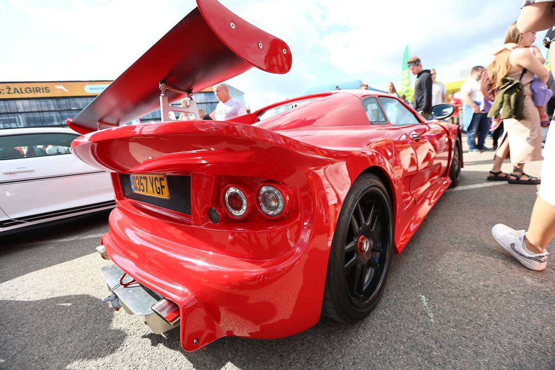 Nemuno saloje – „Eoltas car show 2023“