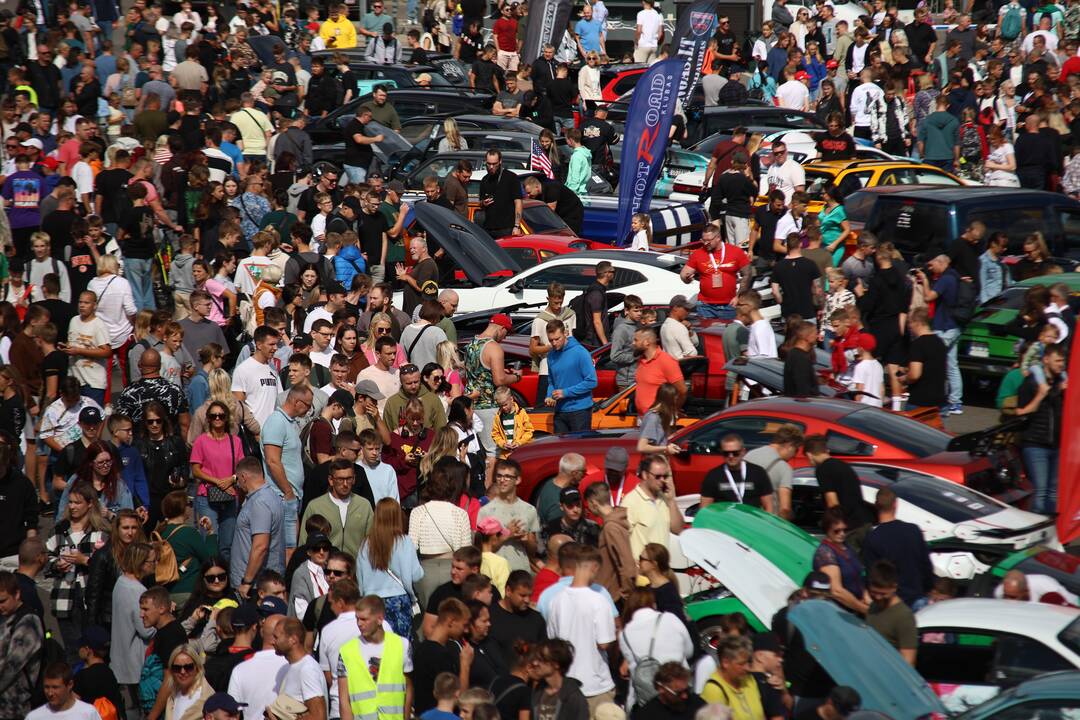 Nemuno saloje – „Eoltas car show 2023“
