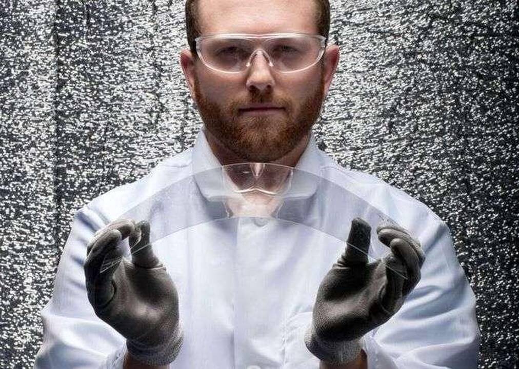 "Corning" išmoko daryti išlenktus "Gorilla Glass"