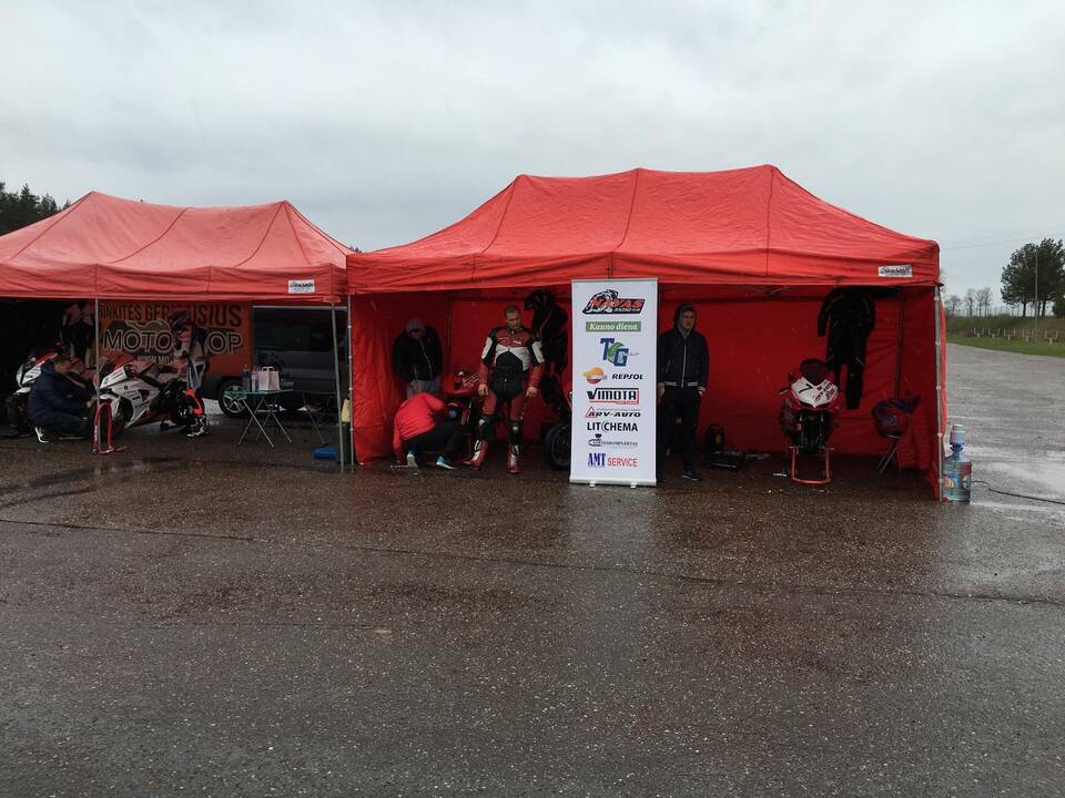 „NAVAS Racing Club“ organizuojamų varžybų ir mokymų momentai.