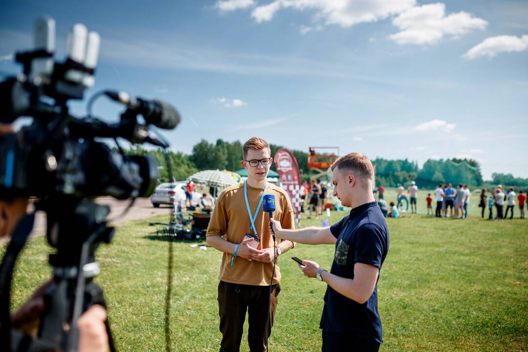 Pirmasis dronų festivalis