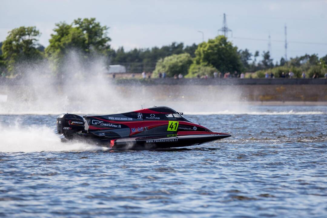 F2 vandens formulių lenktynių finalas