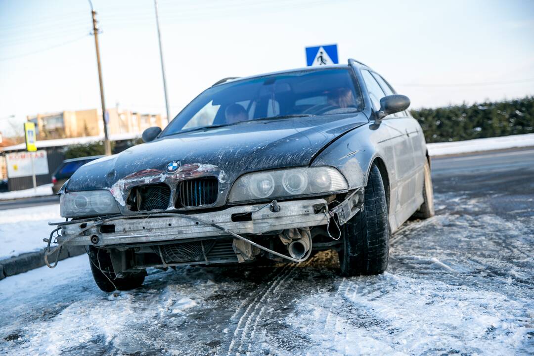 Dviejų automobilių avarija Veiverių gatvėje