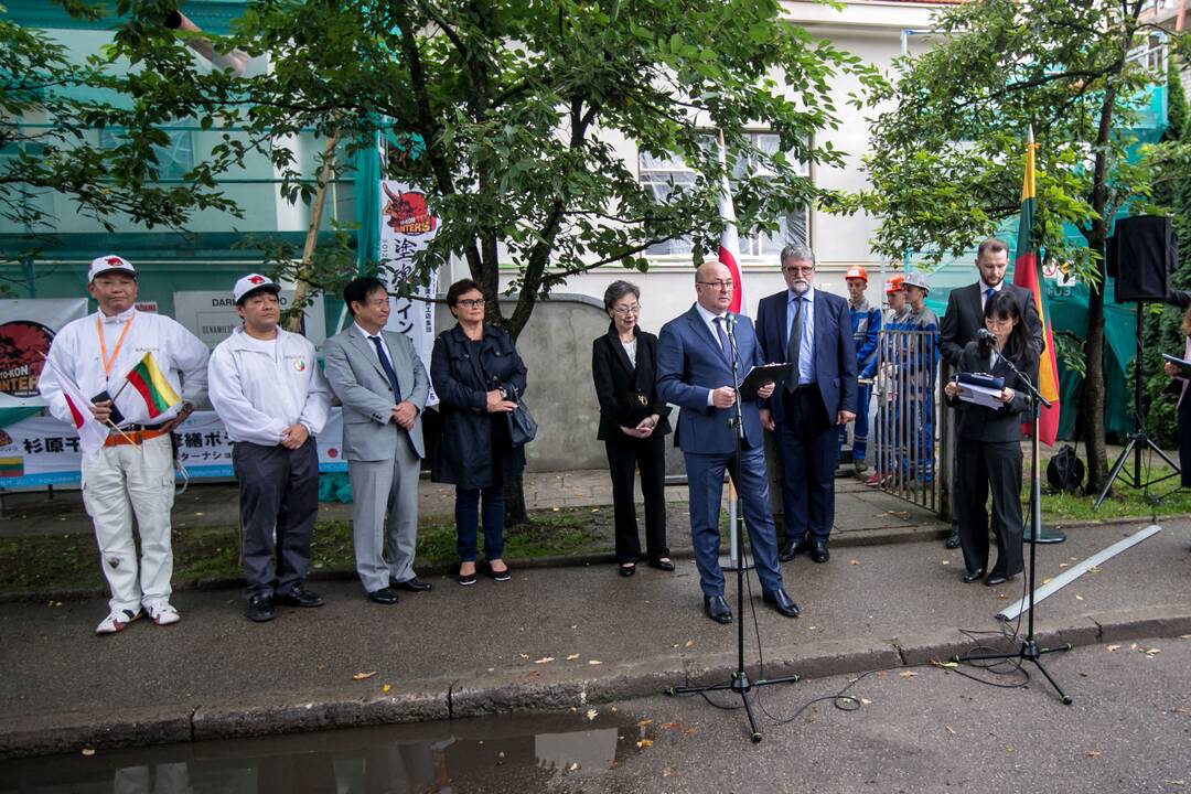 Ch. Sugiharos namų perdažymo akimirkos