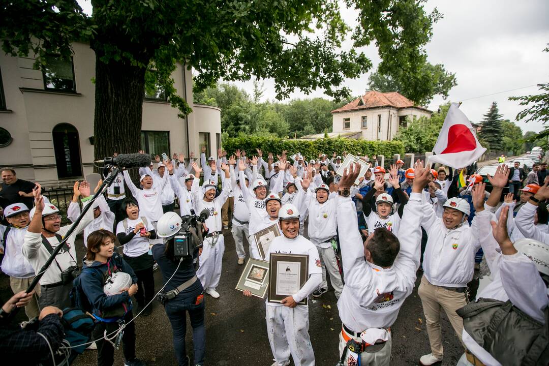 Ch. Sugiharos namų perdažymo akimirkos