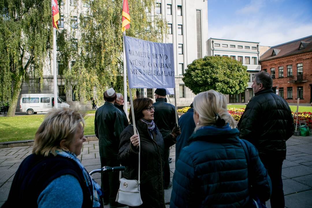 Mitingas prie Kauno savivaldybės 