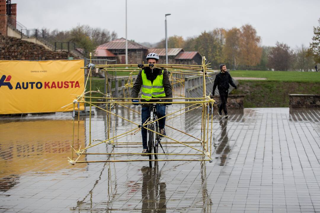 Kauno gatvėse - neįprastos transporto priemonės