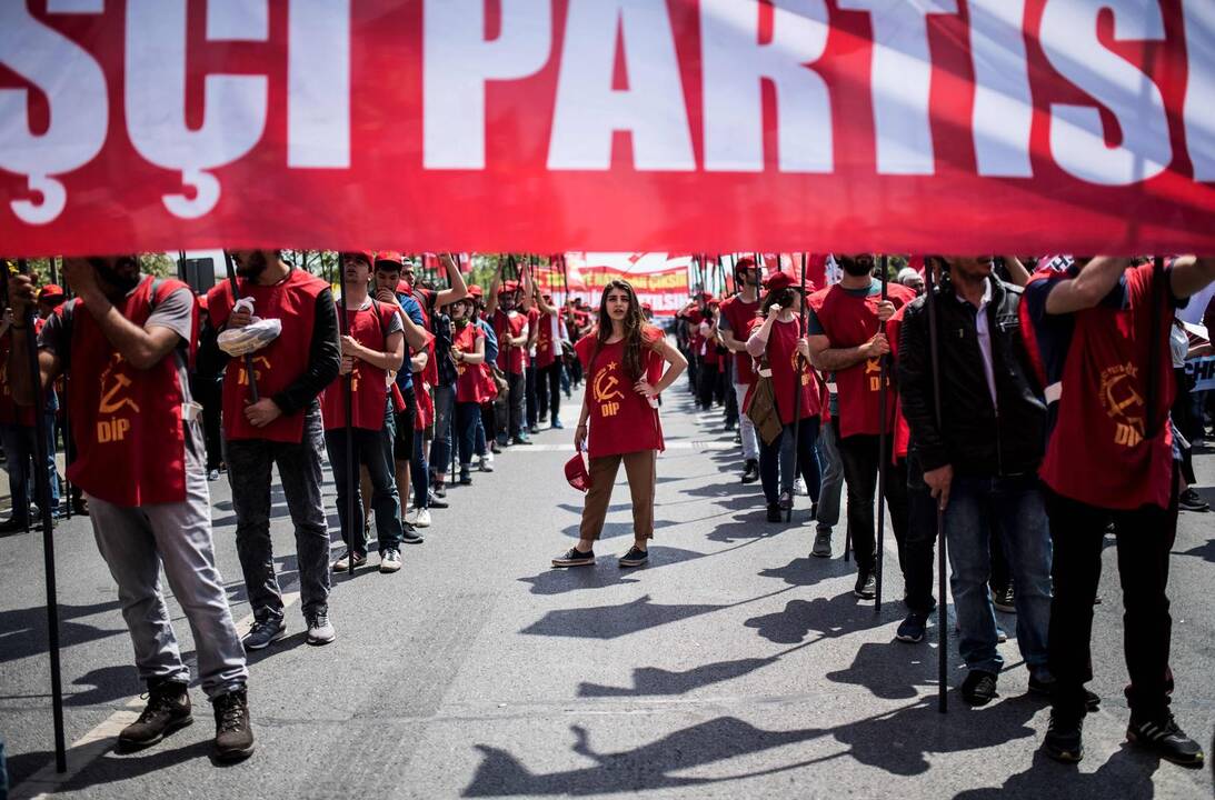 Gegužės 1-ąją lydi darbininkų ir aktyvistų protestai