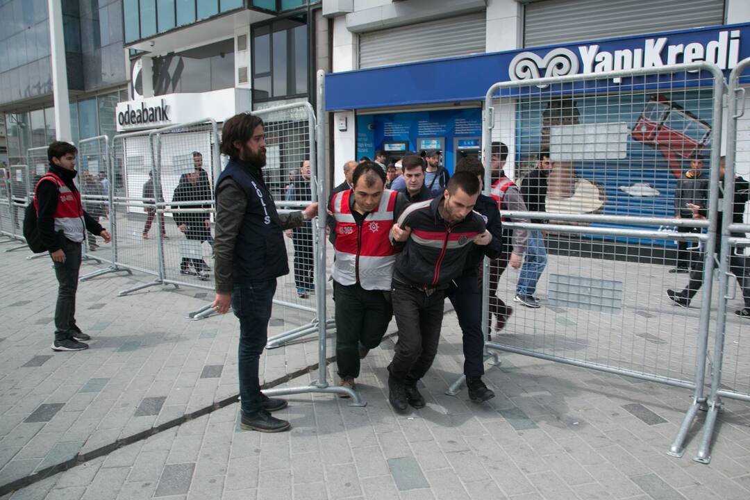 Tarptautinės darbo dienos protestai pasaulyje