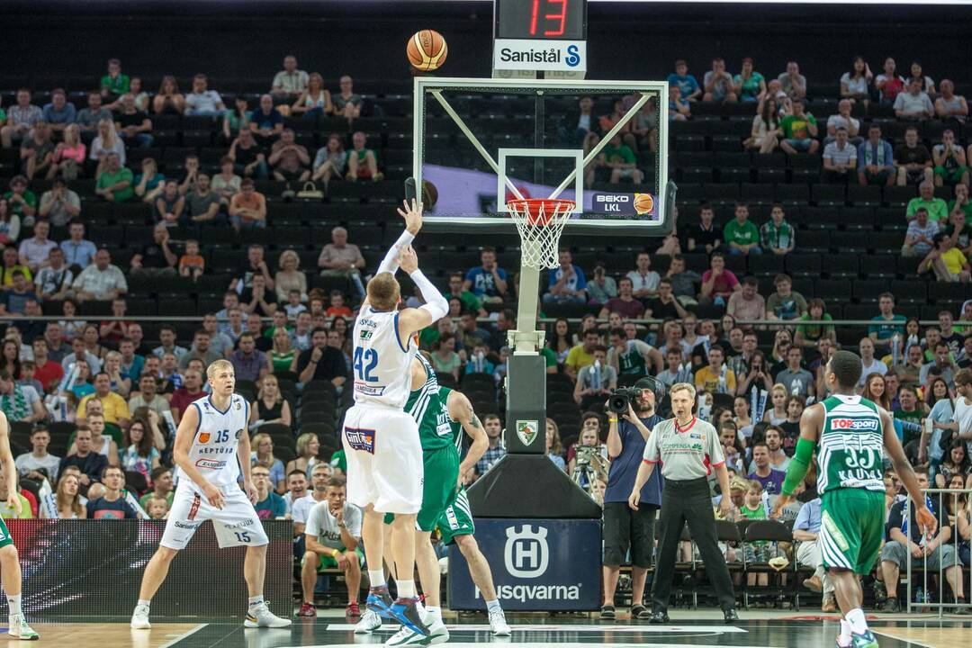 "Žalgiris" įveikė "Neptūną"