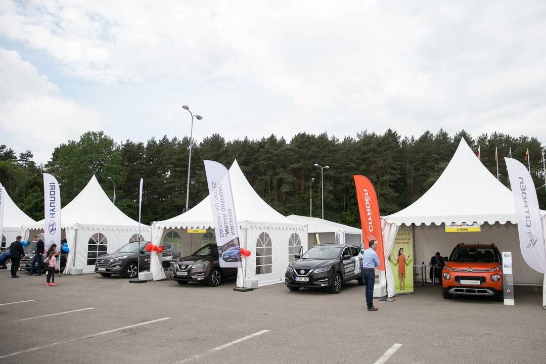 Automobilių mugė „Auto Bazar“