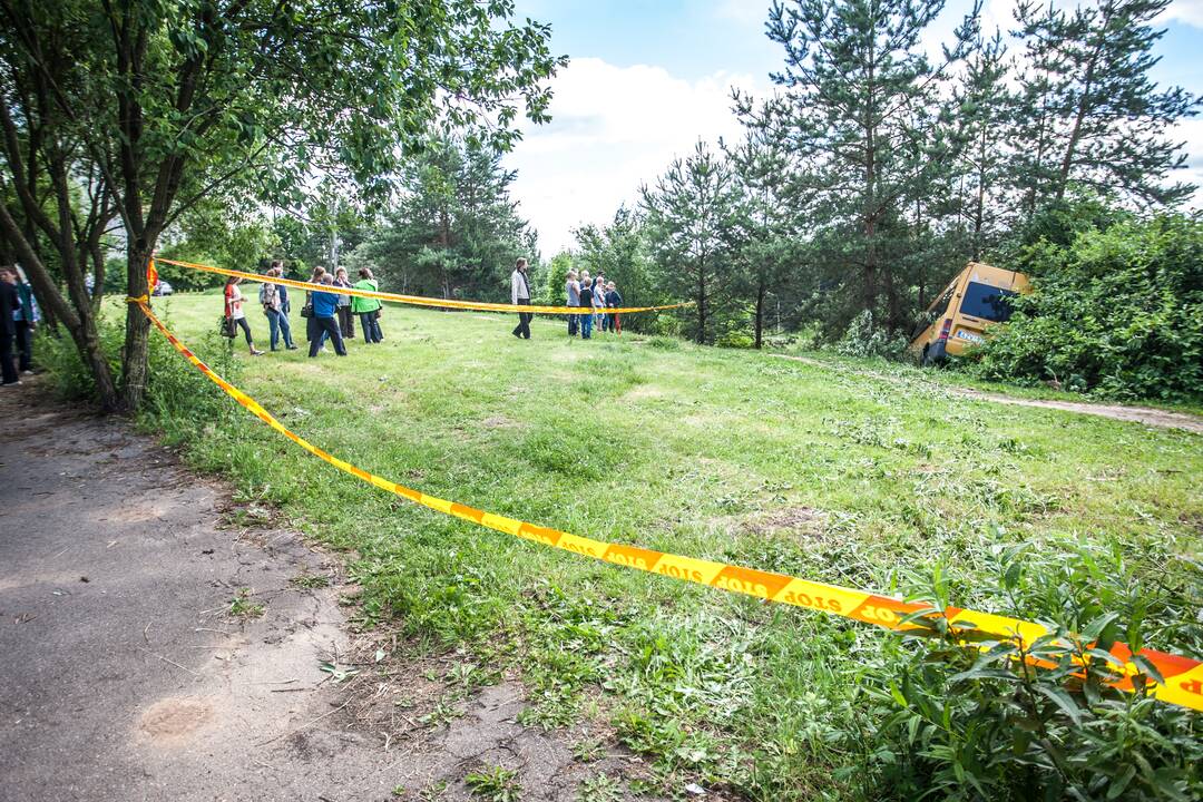 Šilainiuose nuo skardžio nuvažiavo maršrutinis autobusas