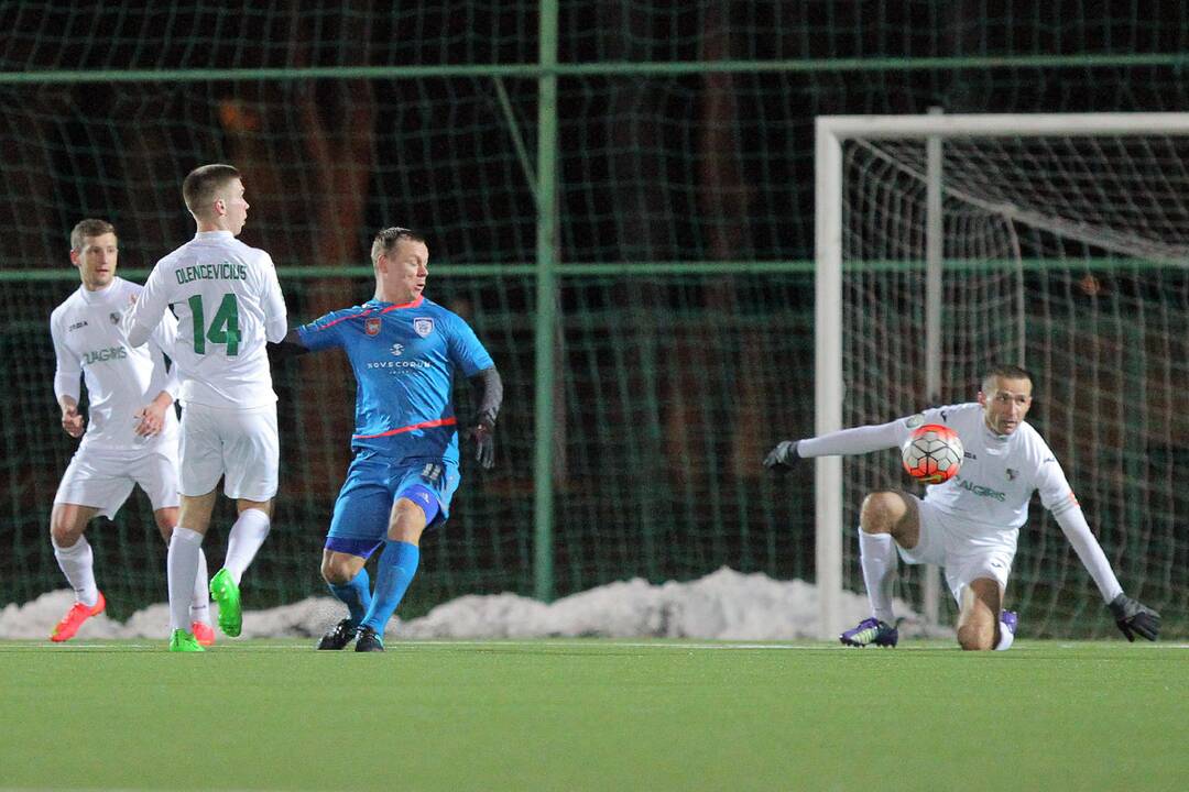 Lietuvos futbolo A lyga: „Kauno Žalgiris“– Kauno „Stumbras“ 1:2.