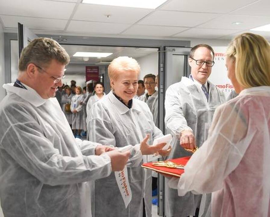 Prezidentė atidarė mokslo laboratoriją
