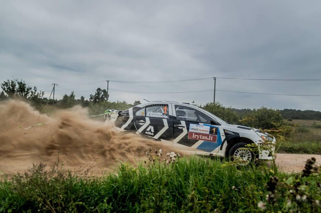 "300 Lakes Rally 2015" ralio nugalėtojų taurė iškeliauja į Estiją