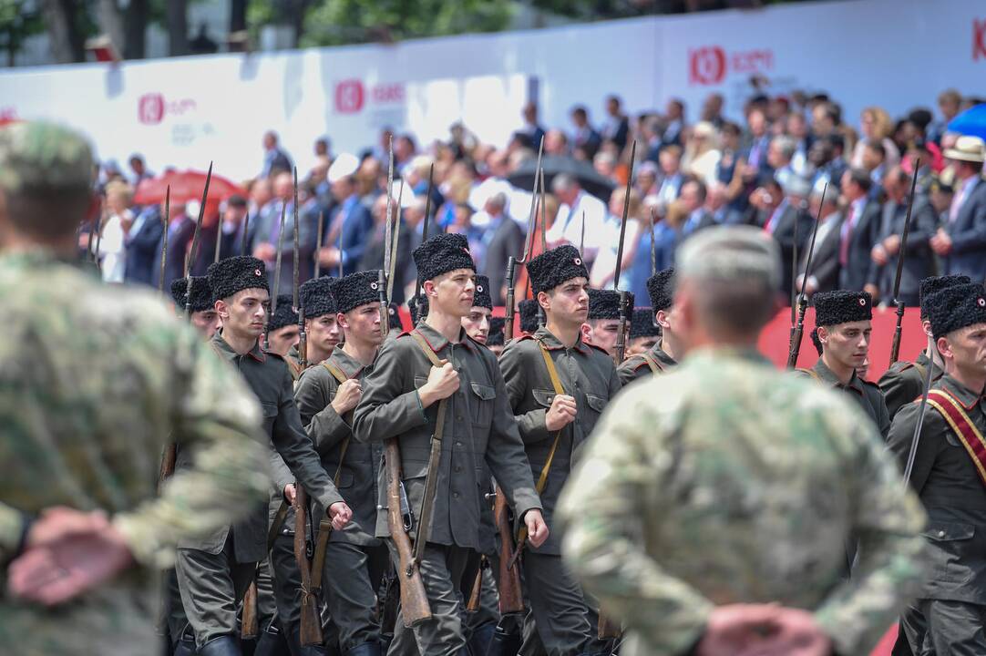 Prezidentė dalyvauja Sakartvelo šimtmečio renginiuose