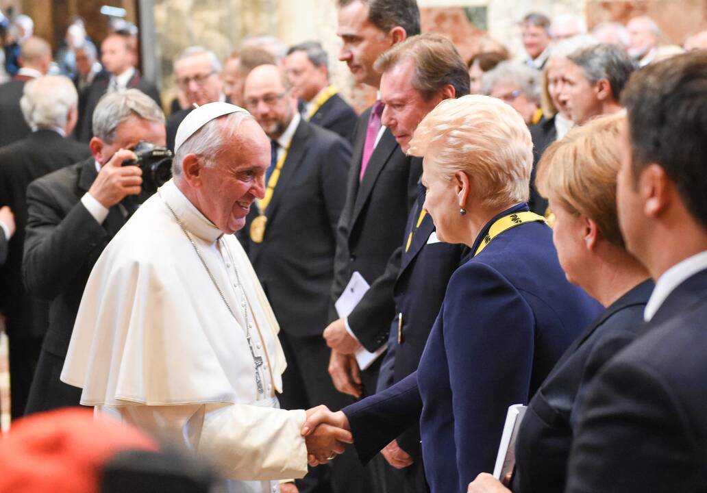 D. Grybauskaitė dalyvavo popiežiaus apdovanojimo ceremonijoje