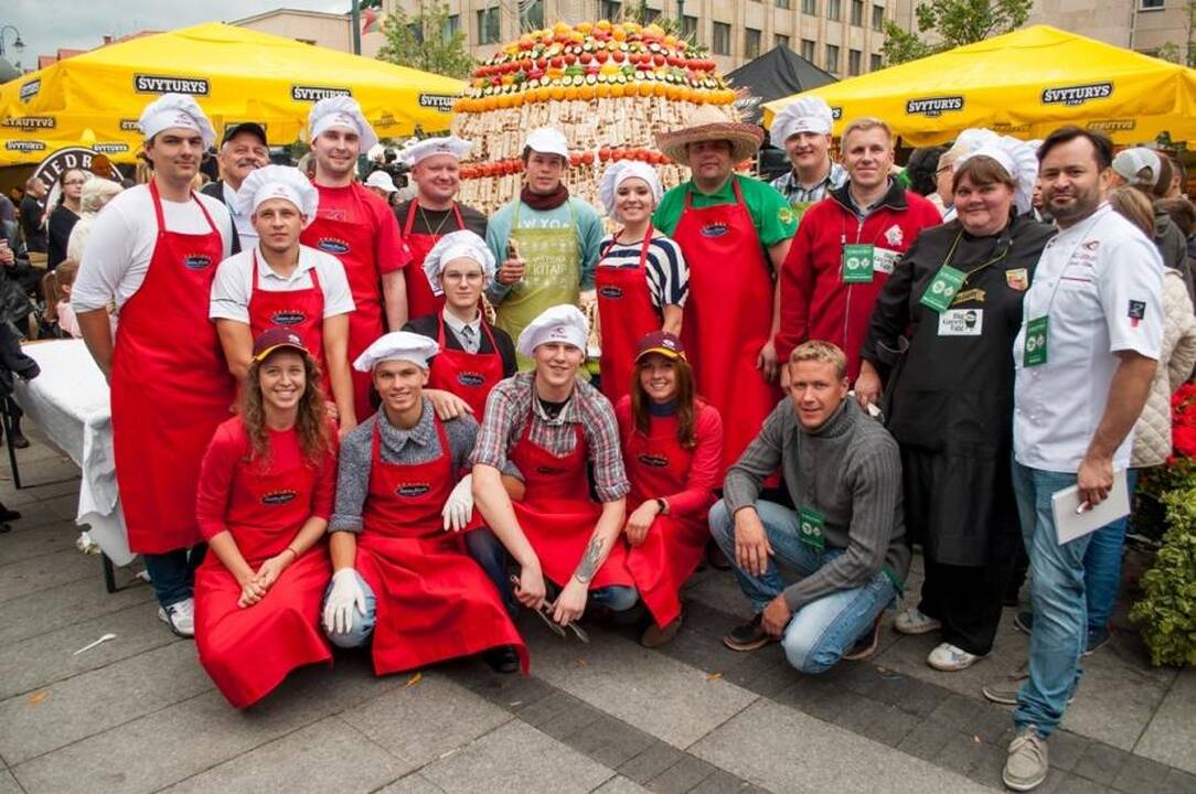 Tautų mugėje Vilniuje rekordas: iškeptas rekordinis buritų kiekis