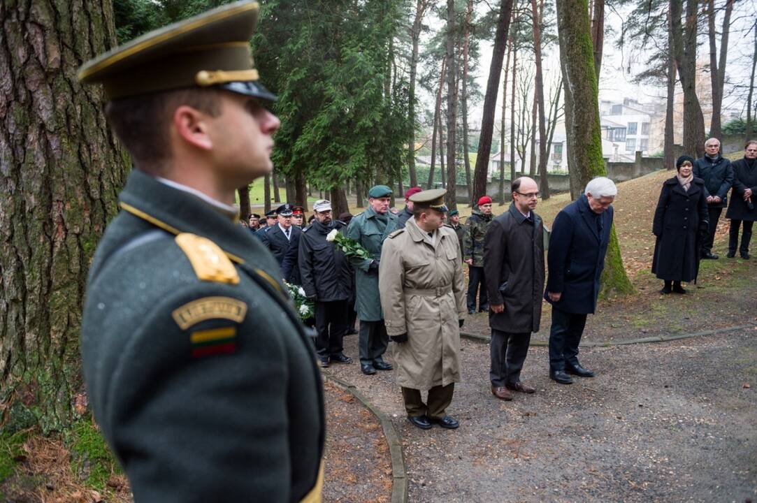 Vilniuje pagerbtos Pirmojo ir Antrojo pasaulinių karų aukos