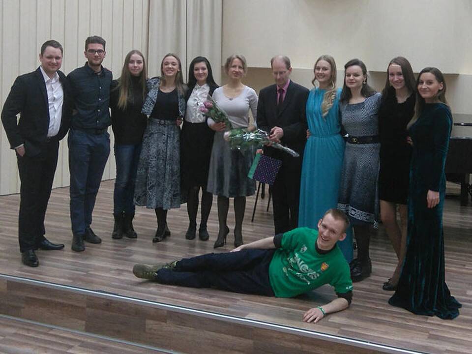 W. Niessneris (centre) su projekto dalyviais